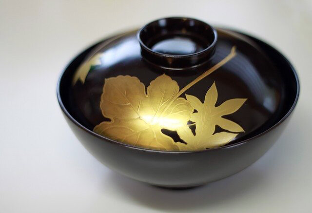 日本屈指の漆器・輪島塗　石川の職人しか作り出せない伝統工芸の味わいとは