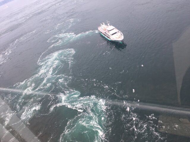鳴門海峡のうず潮