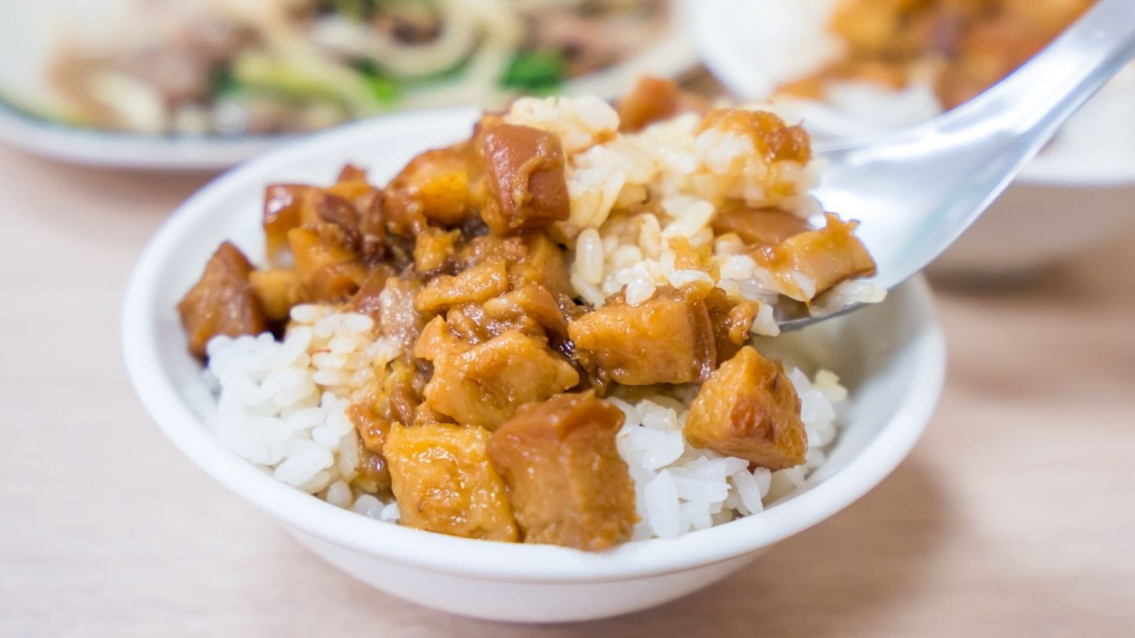 台湾B級グルメ「魯肉飯(ルーローファン)」