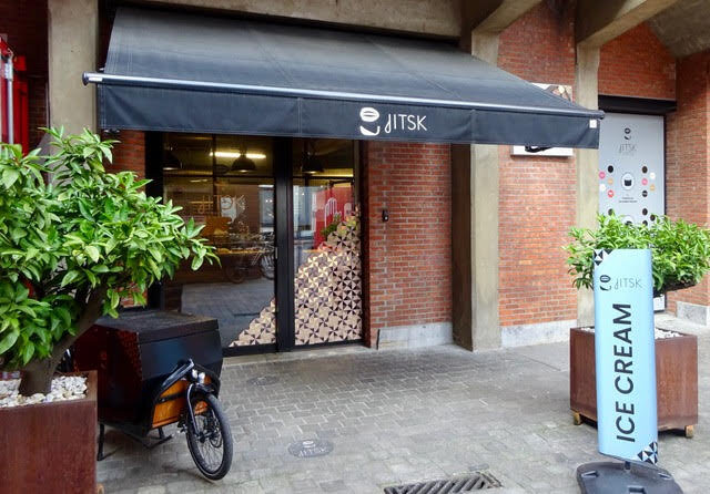 ベルギー・アントワープのショコラトリー「JITSK」のお店外観