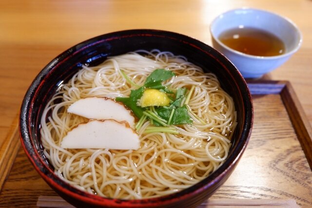 はぎの食品の海鮮だし塩を使ったにゅうめん
