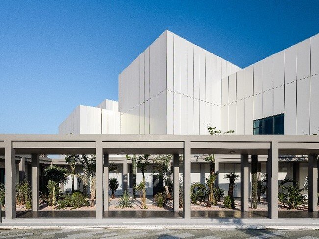 ドバイの美術館「ジャミール・アート・センター」
