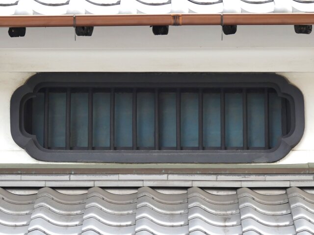 京町家の虫籠窓(むしこまど)