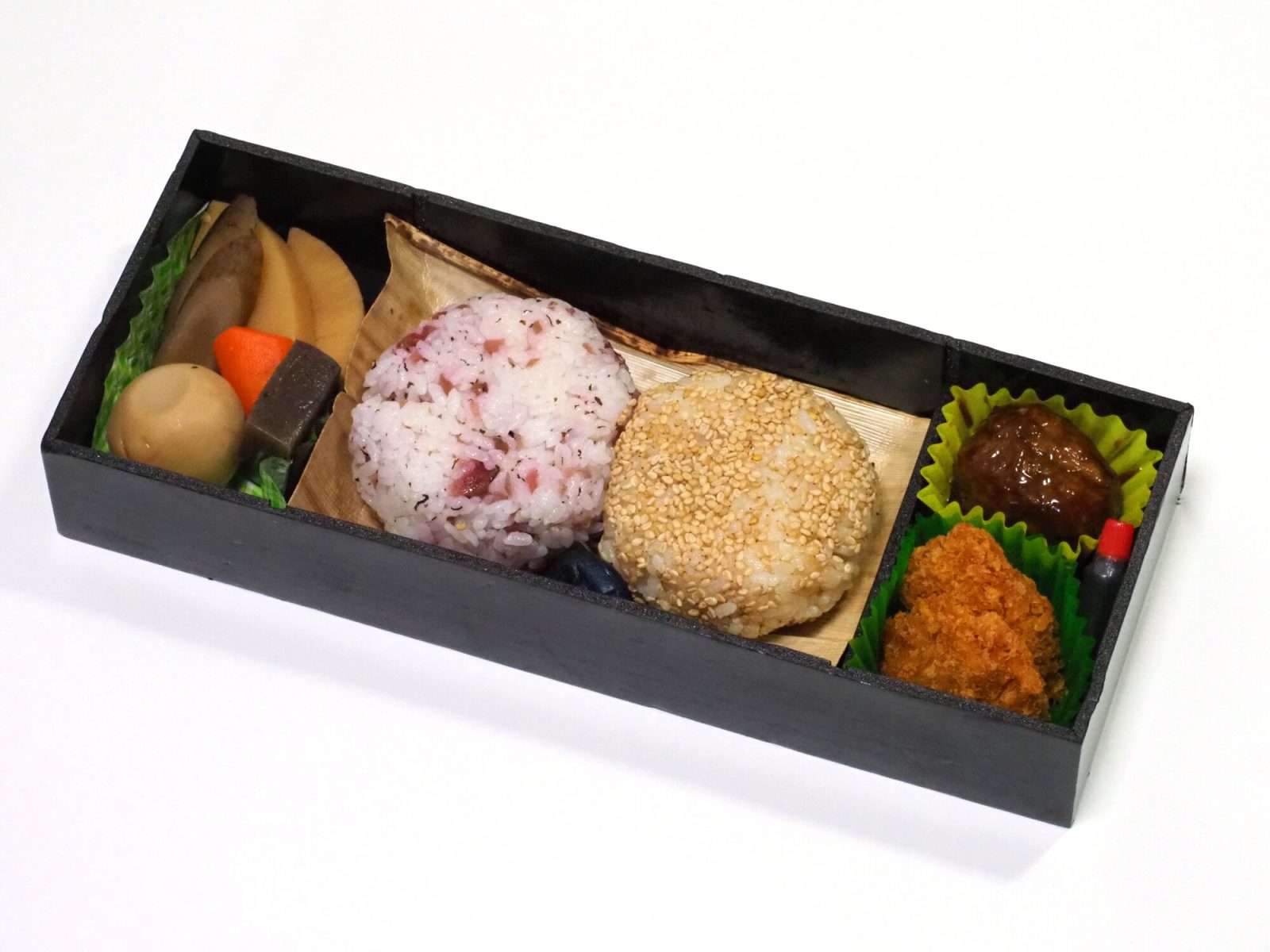 松廼屋(まつのや)の「滊車辨當(きしゃべんとう)