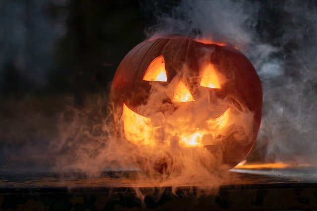 ハロウィンにかぼちゃを飾るのはなぜ？由来やランタンの秘密を紹介