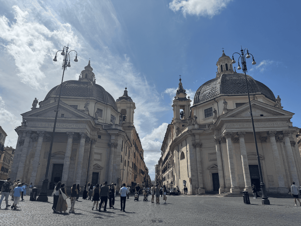 ローマのポポロ広場
